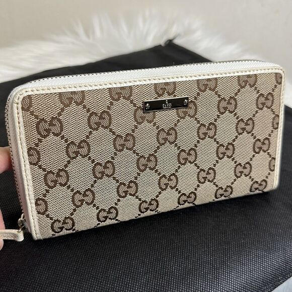 💯Authentic Gucci Zipped Around Long Wallet🍀 - Picture 16 of 16